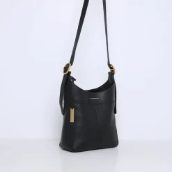 CARO | BLACK