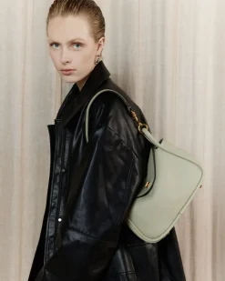 CLIFF | OLIVE