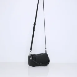 FIGU | BLACK