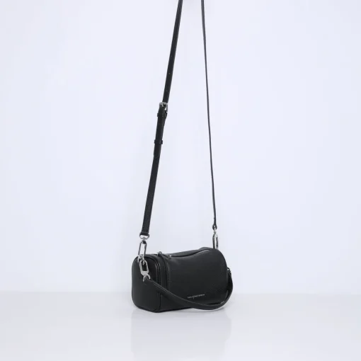 FIGU | BLACK