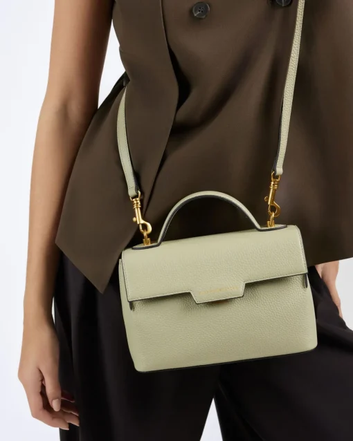 FLORA | OLIVE
