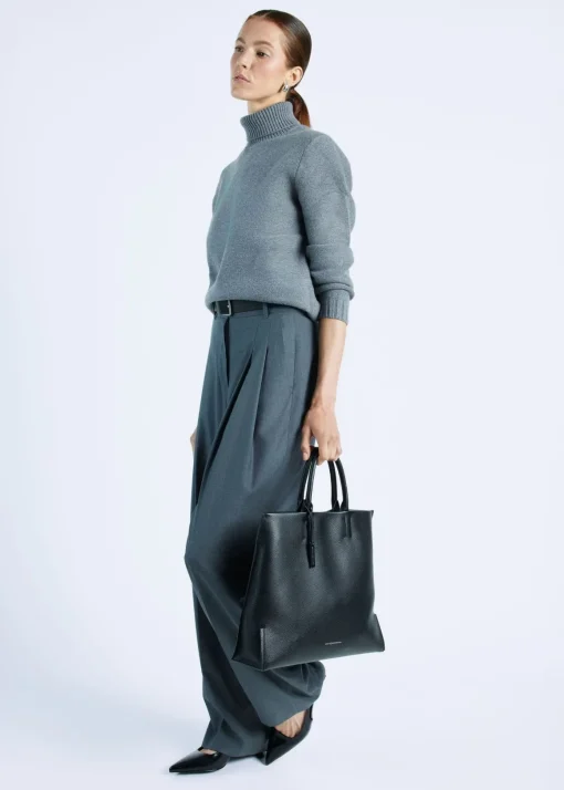 HILLY | BLACK