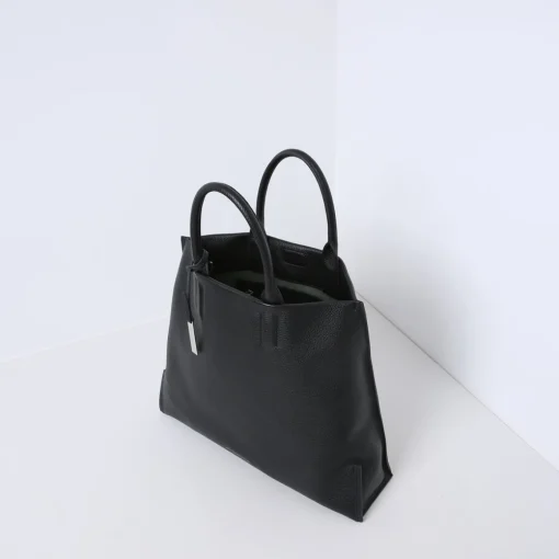 HILLY | BLACK