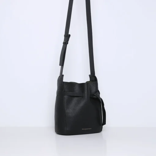 JACKIE | BLACK