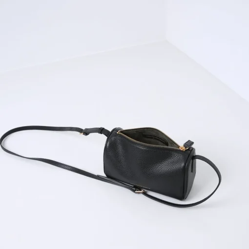 JODIE | BLACK