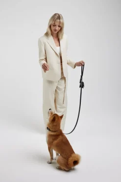 LEASH | BLACK