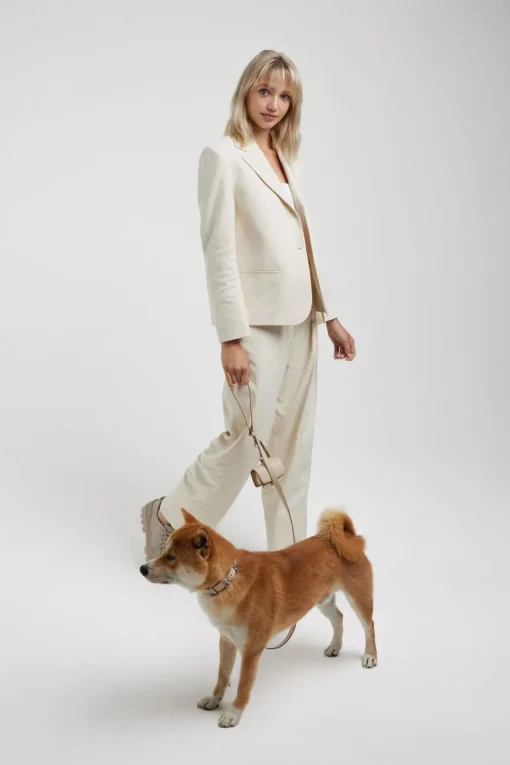 LEASH | LIMESTONE