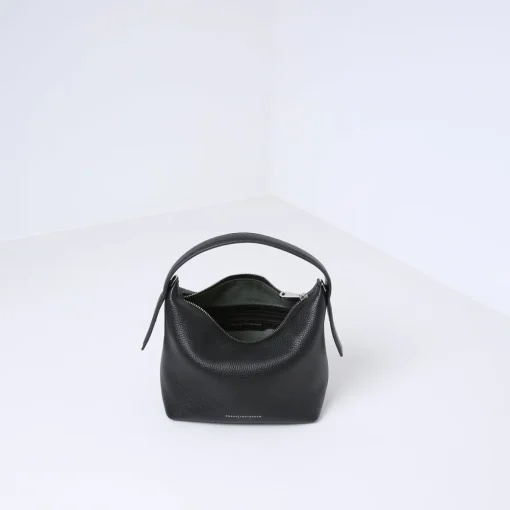 TARA | BLACK